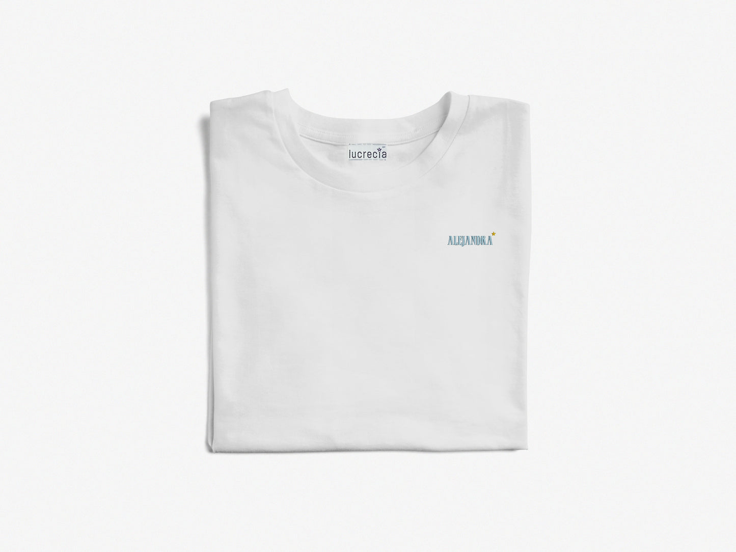 <transcy>Camiseta orgánica con nombre personalizado</transcy>